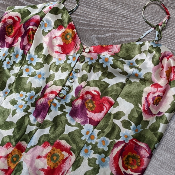 [💲3 / $20] CACIQUE Lingerie Floral Romper - Picture 2 of 3